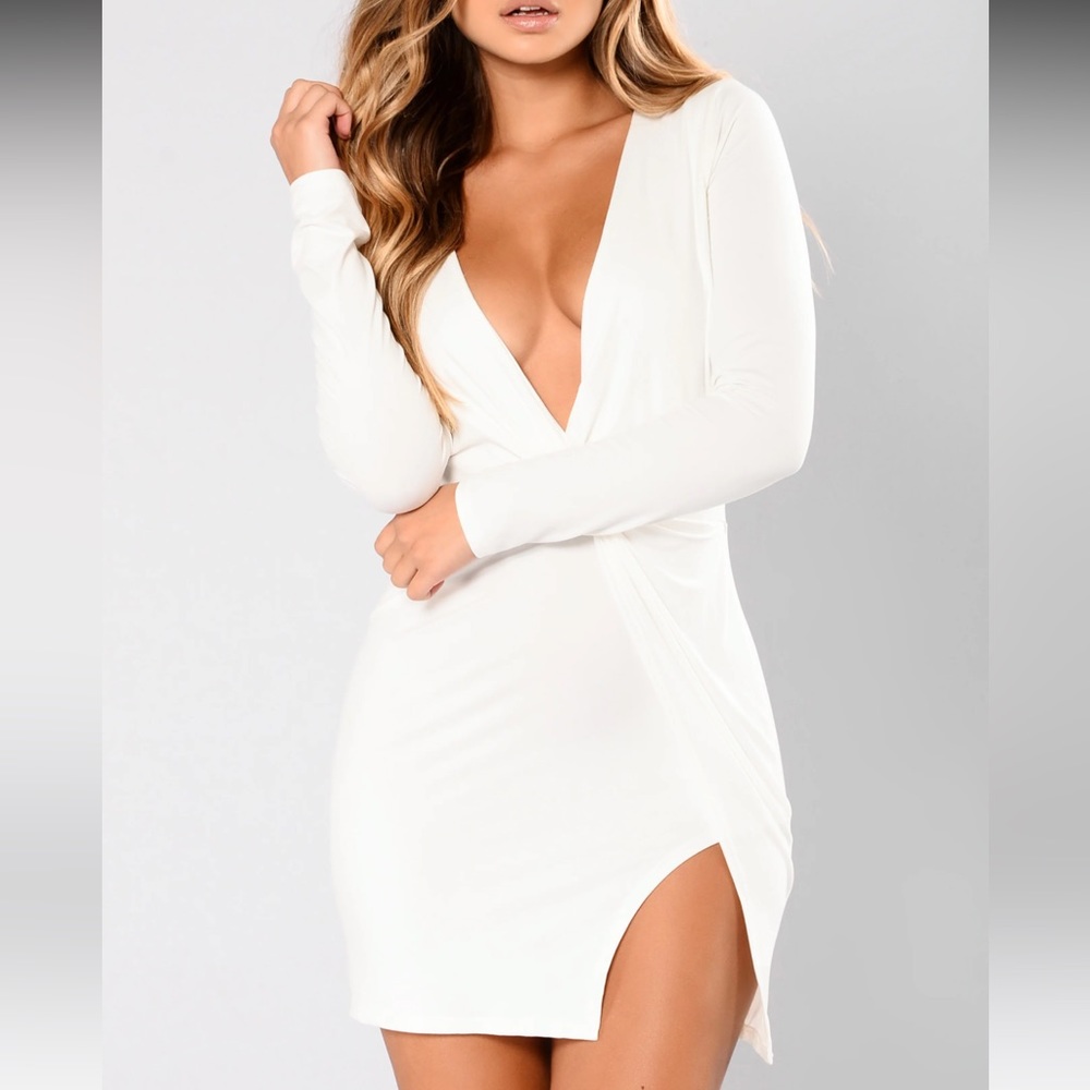 Long sleeve white deep v neck mini